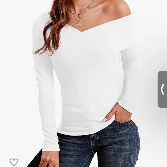 White over the shoulder top - Picture 2 of 3